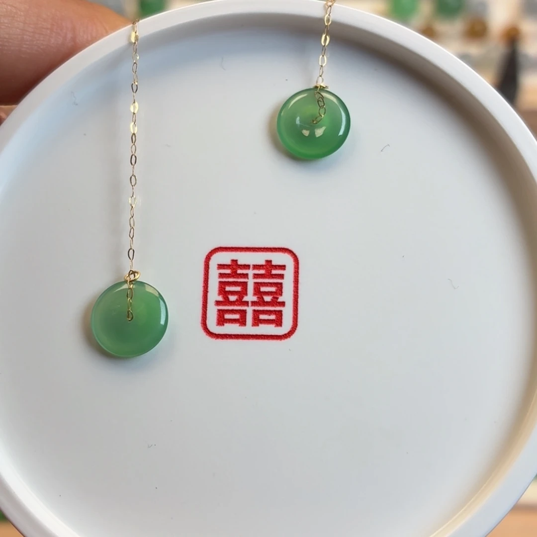 翡翠散珠满绿小扣子一对