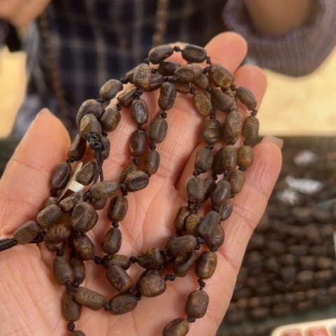 沉香手串红土乌身虫漏沉水13克卡0.5多样性发1条