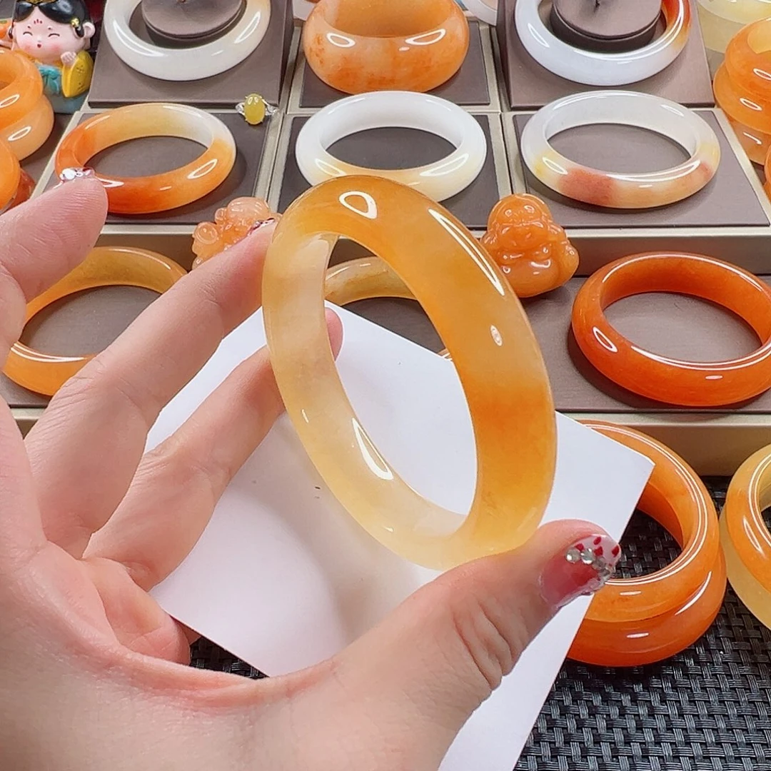 石英质玉（黄龙玉）未镶嵌手镯56.9