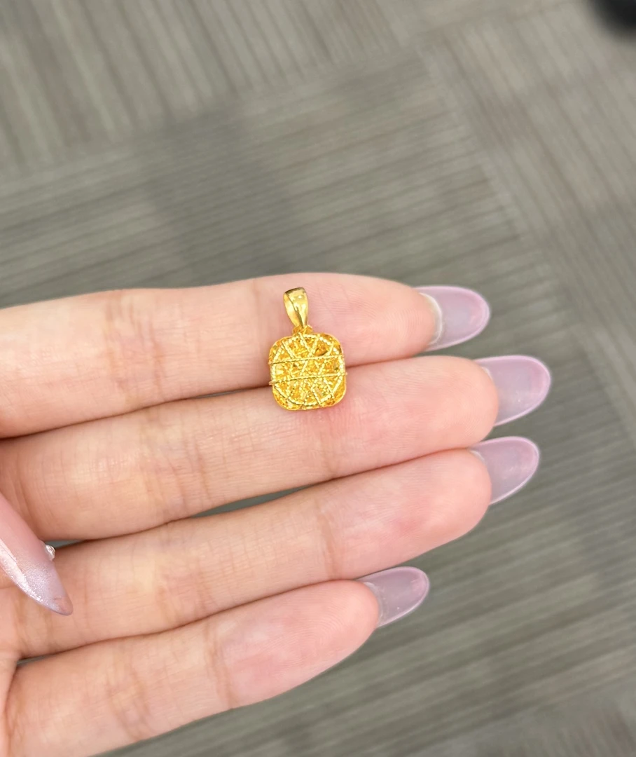 足金999 饱满迷你方糖吊坠