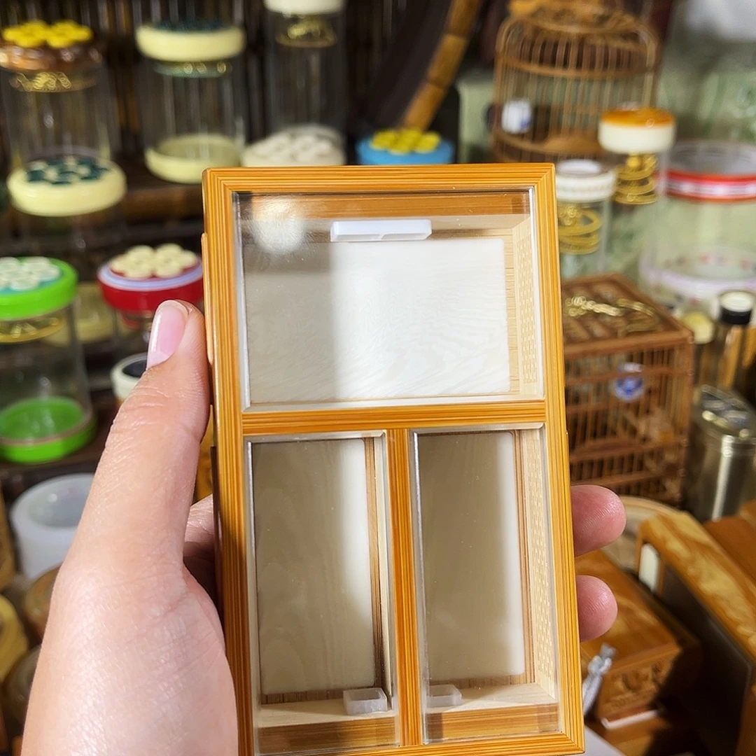 蟋蟀朱字款三格竹蛉盒