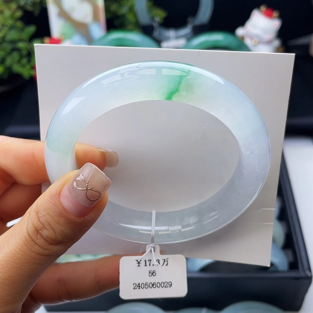 翡翠手镯未镶嵌56冰飘绿正圈