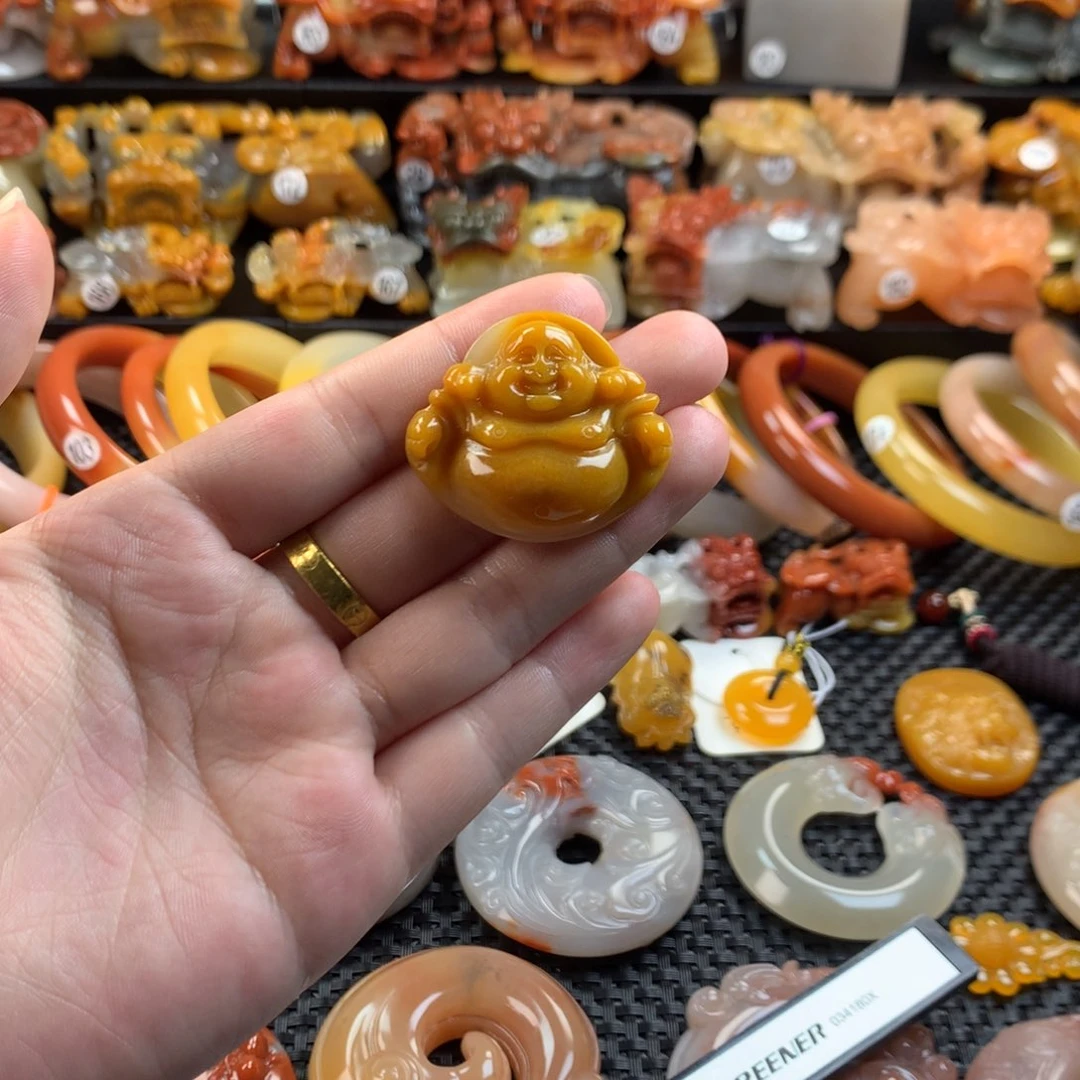 石英质玉（黄龙玉）未镶嵌挂件