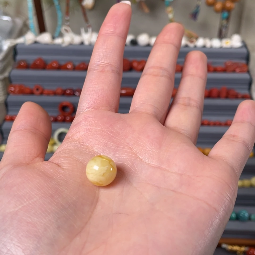 耶***尔琥珀未镶嵌裸石圆珠