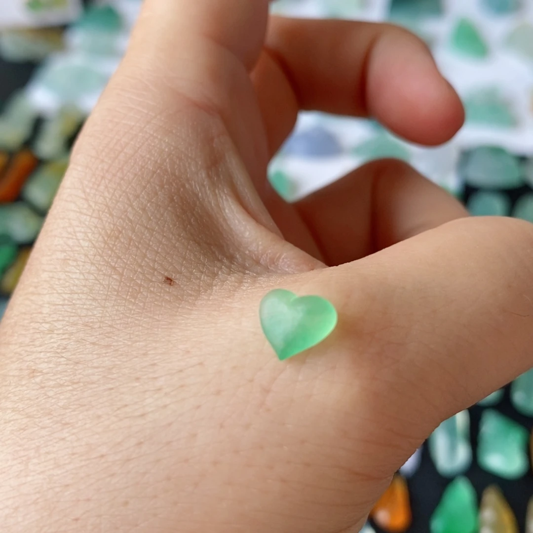 定制翡翠未镶嵌&***下爱心