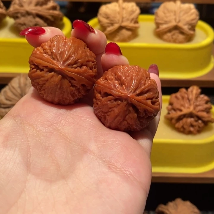 文玩核桃吊坠小南瓜