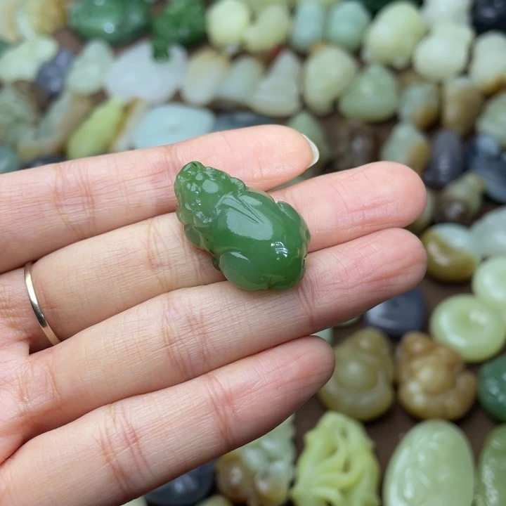 和田玉未镶嵌吊坠(不含链)