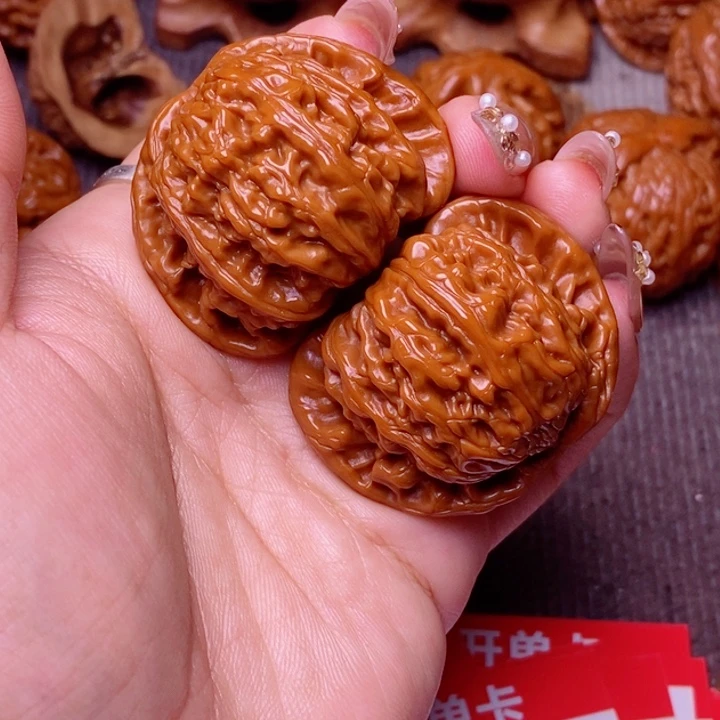 文玩核桃把件白狮子狮子头