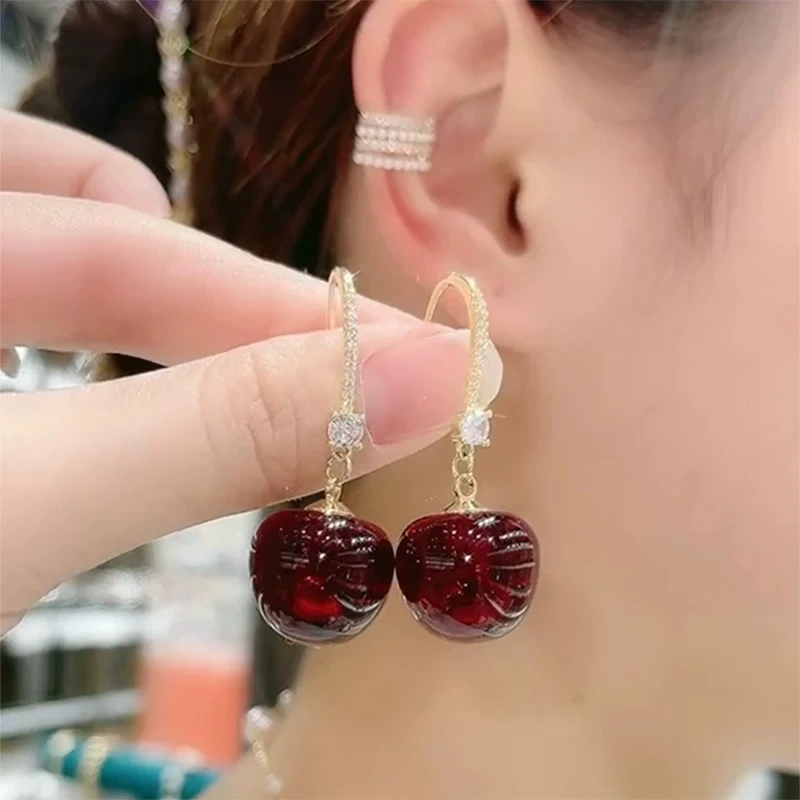 KISS MAX 百搭红色樱桃耳环（38418）