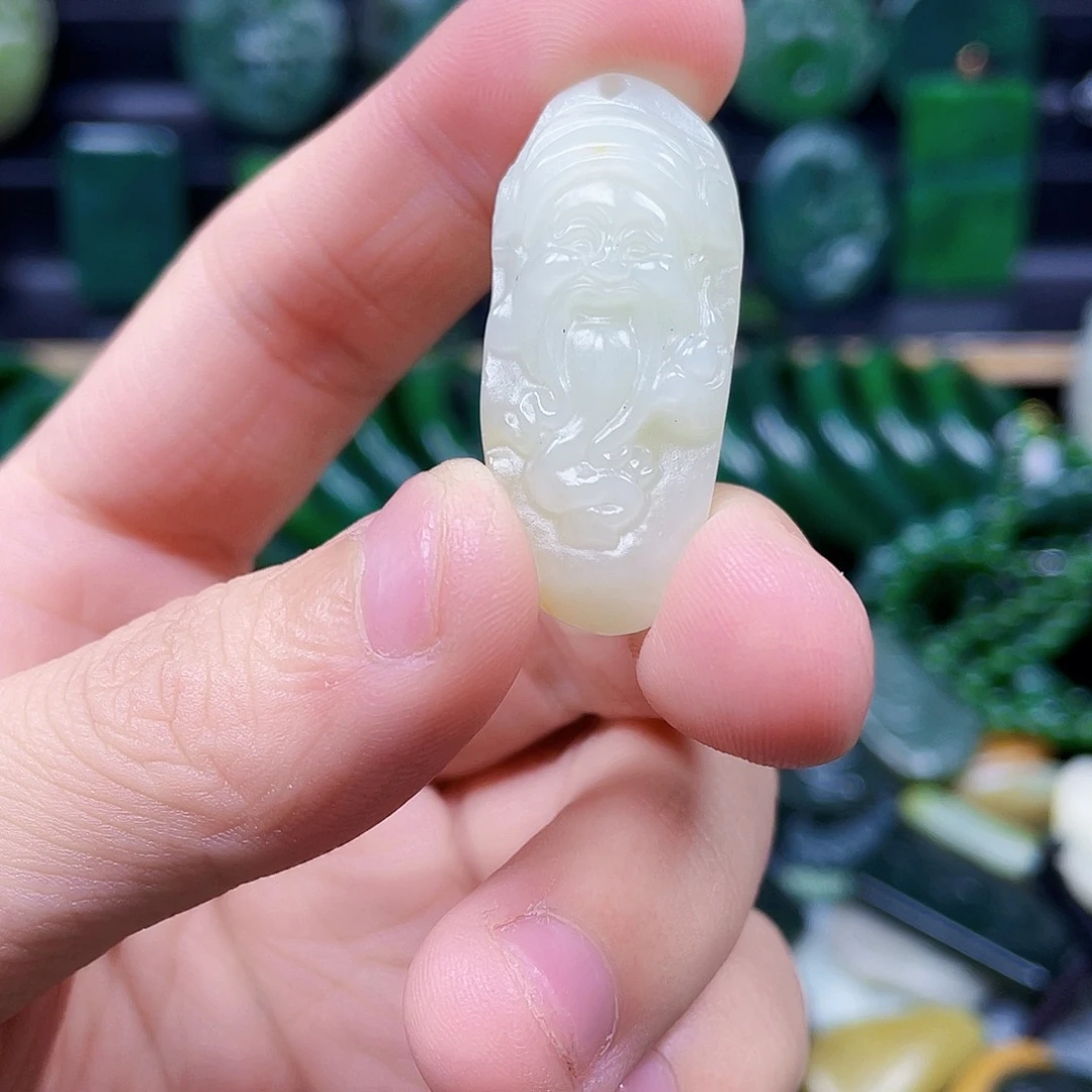 和田玉未镶嵌珠宝奇石