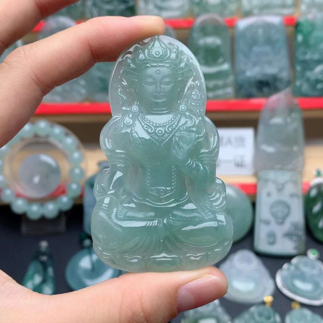 翡翠未镶嵌颈饰度母