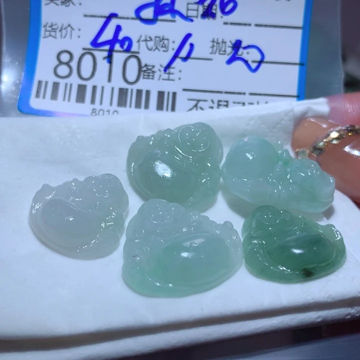 翡翠颈饰未镶嵌孙*