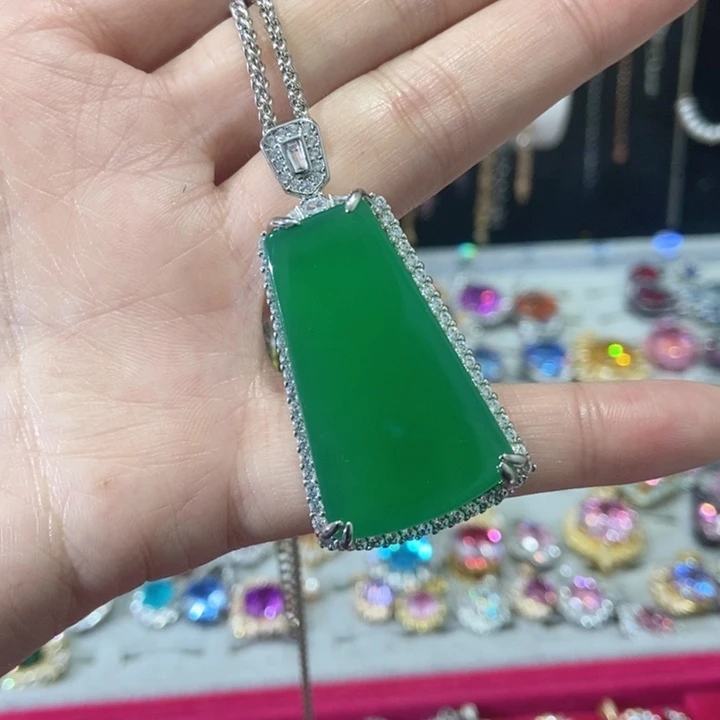 66锆石（处理）吊坠