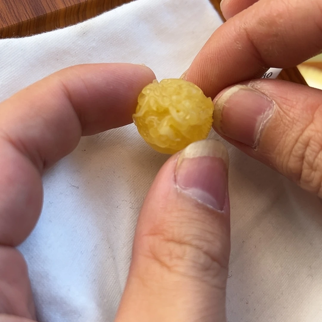 蜜蜡未镶嵌珠宝奇石