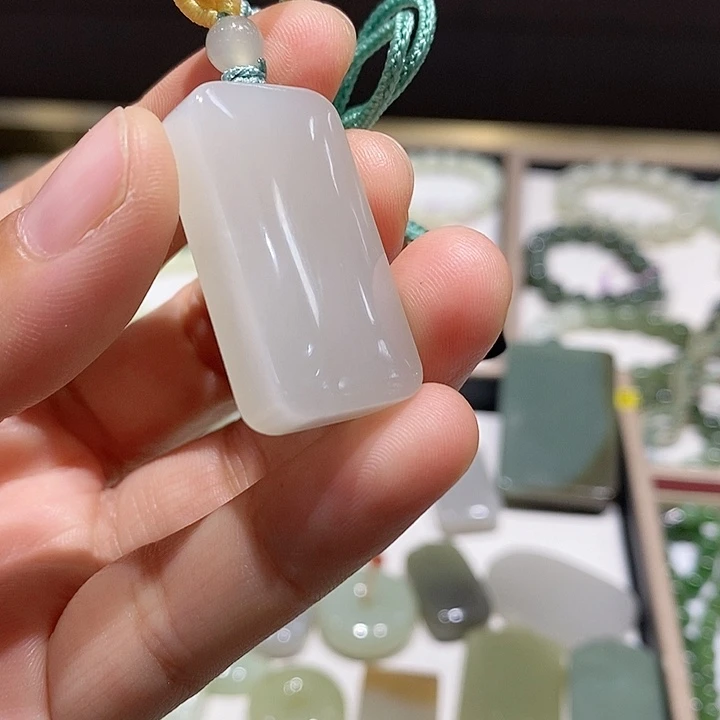 未镶嵌颈饰玛瑙/玉髓