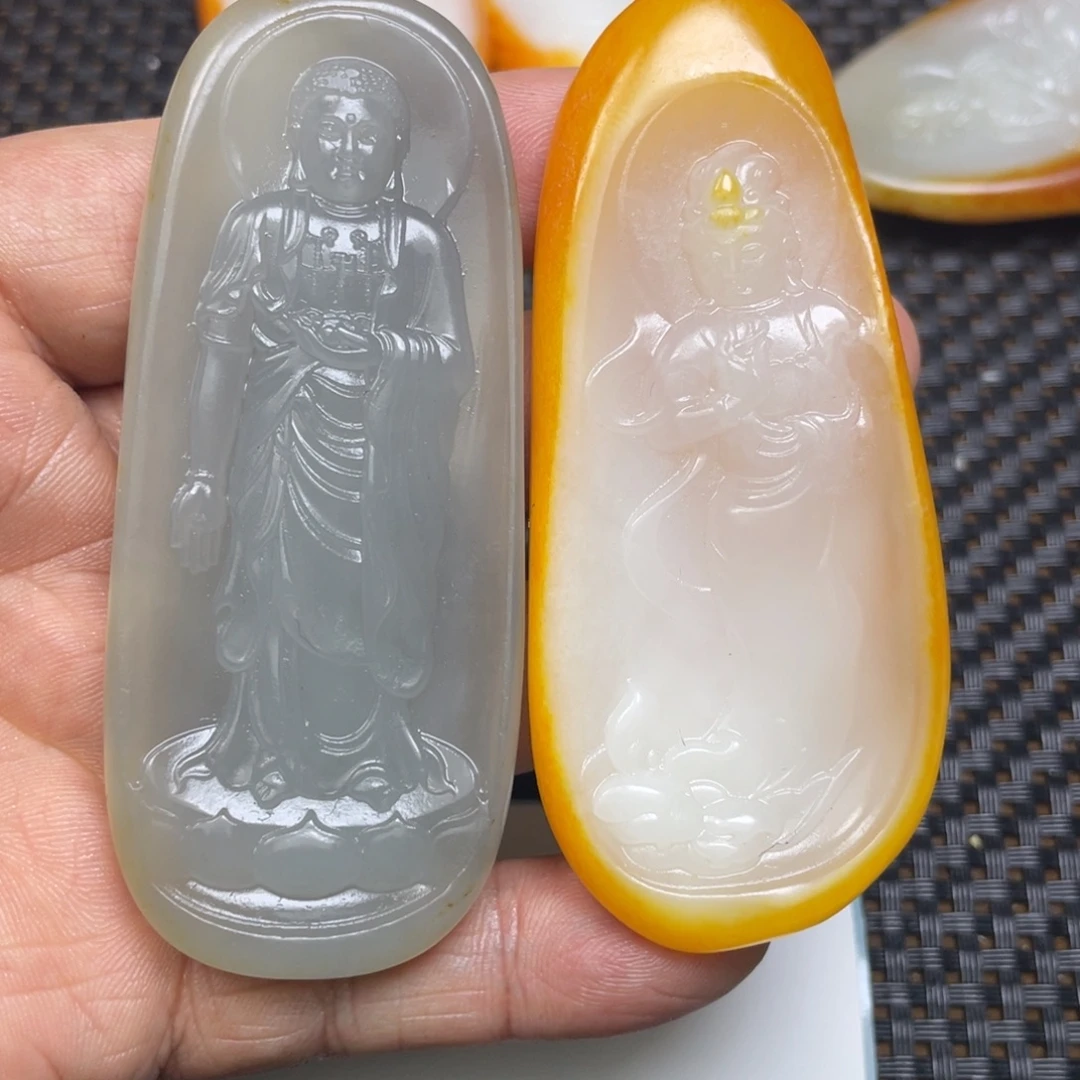 吴***化和田玉未镶嵌颈饰