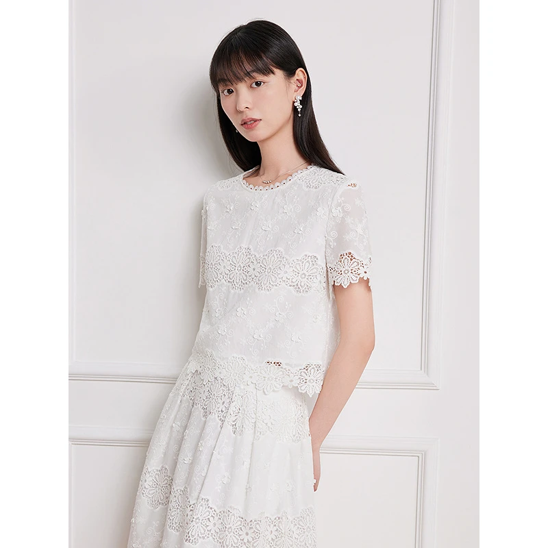 Goodland美地女装2025夏季法式镂空重工蕾丝短袖上衣LC35270500