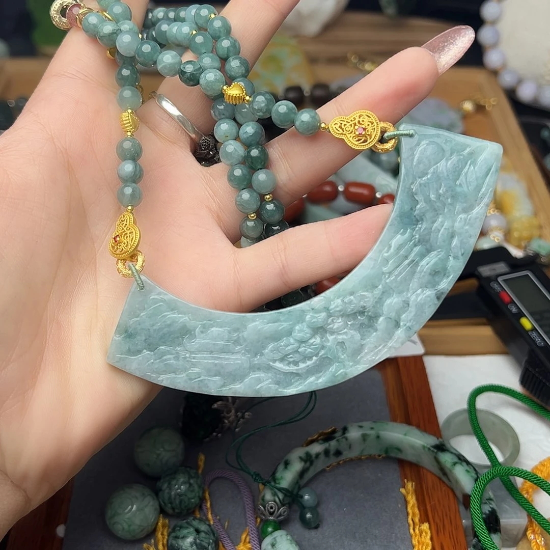 翡翠吊坠(赠链)未镶嵌吊坠26