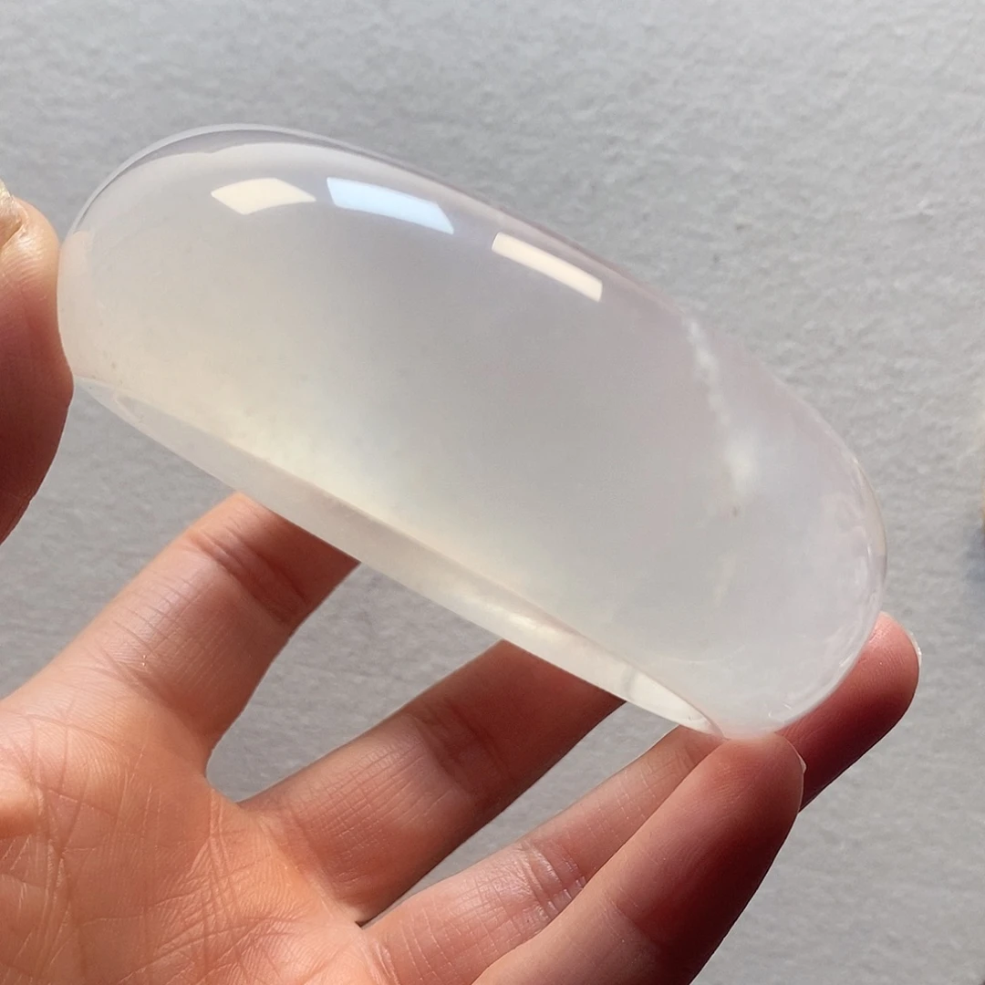 石英质玉手镯未镶嵌57-58