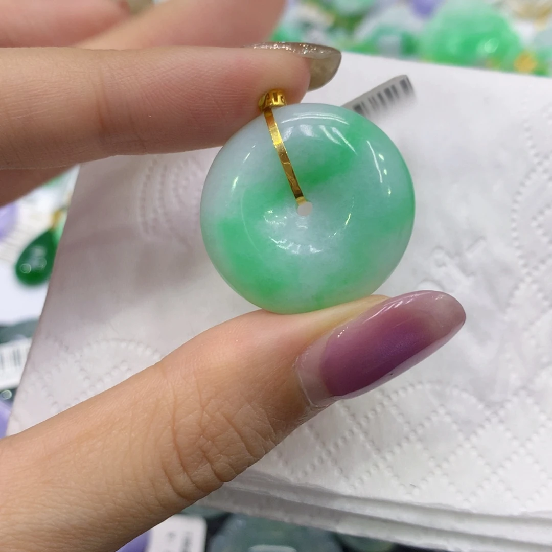 N***.翡翠18K金镶嵌颈饰