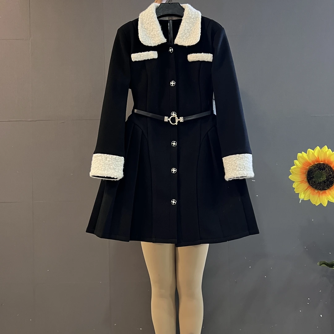 冬季新款时尚翻领拼接收腰显瘦法式小香设计连衣裙