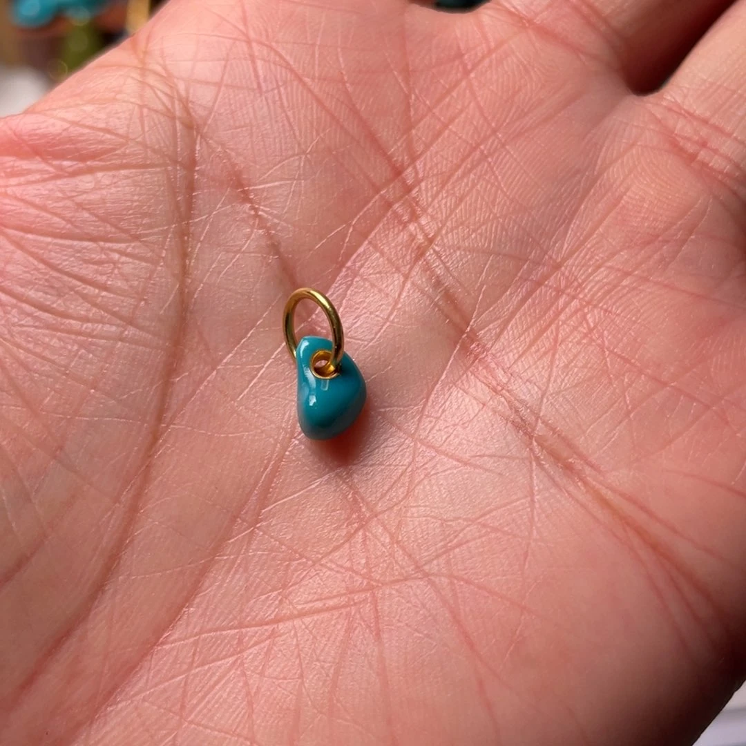 绿松石颈饰未镶嵌