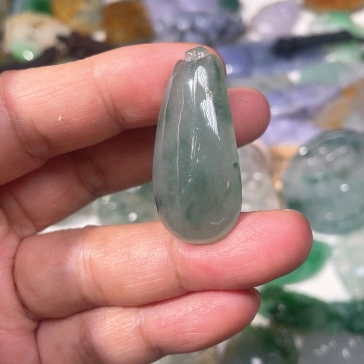 翡翠未镶嵌吊坠(不含链)海*杨