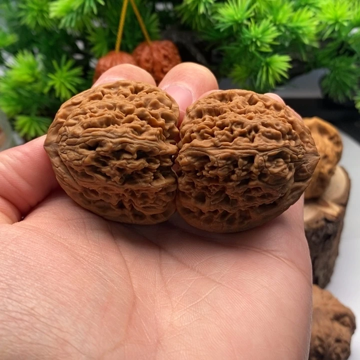 文玩核桃把件40全品南疆石