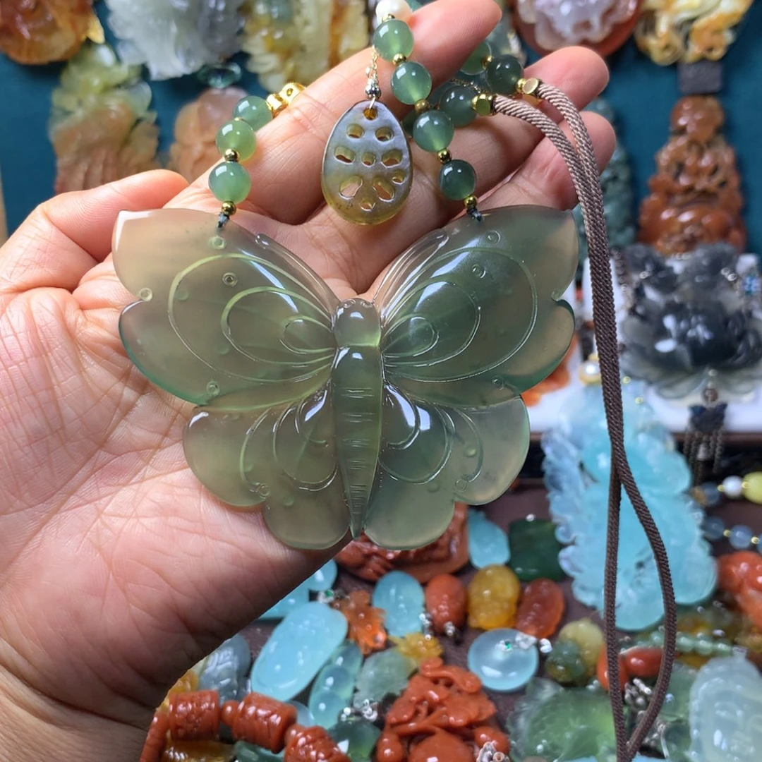 蛇纹石玉未镶嵌挂坠