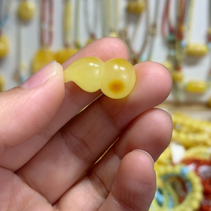 蜜蜡未镶嵌裸石特价