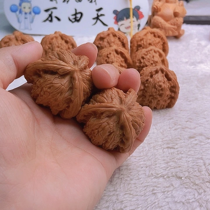 把件文玩核桃l****x三棱