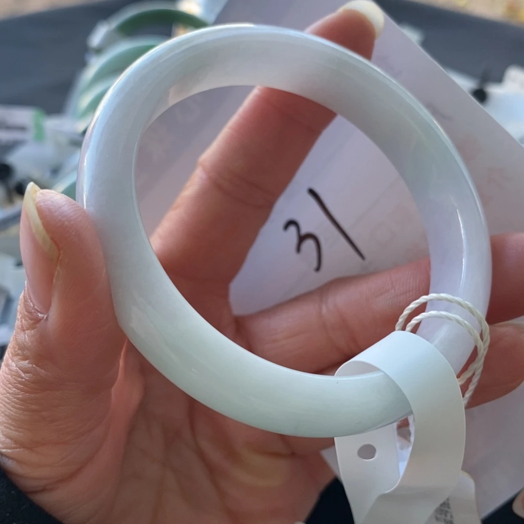 翡翠未镶嵌手镯手镯