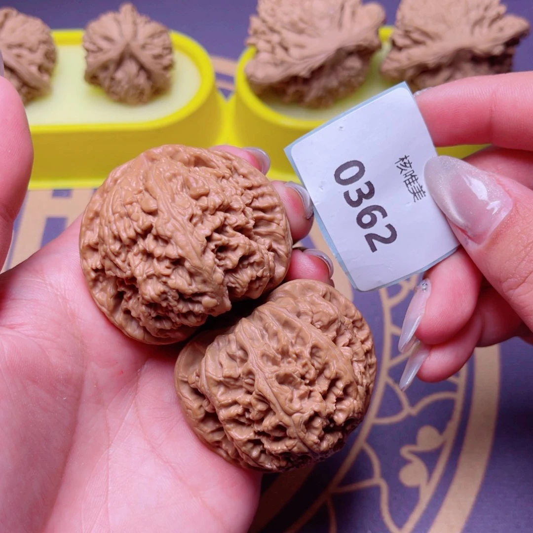 文玩核桃把件粗筋47～0362