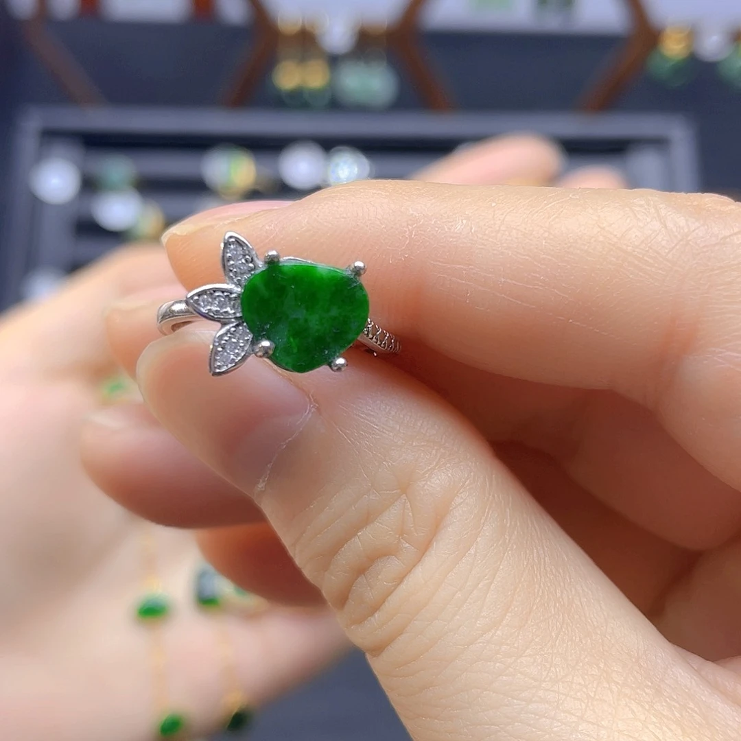 翡翠戒指银S925镶嵌天然翡翠