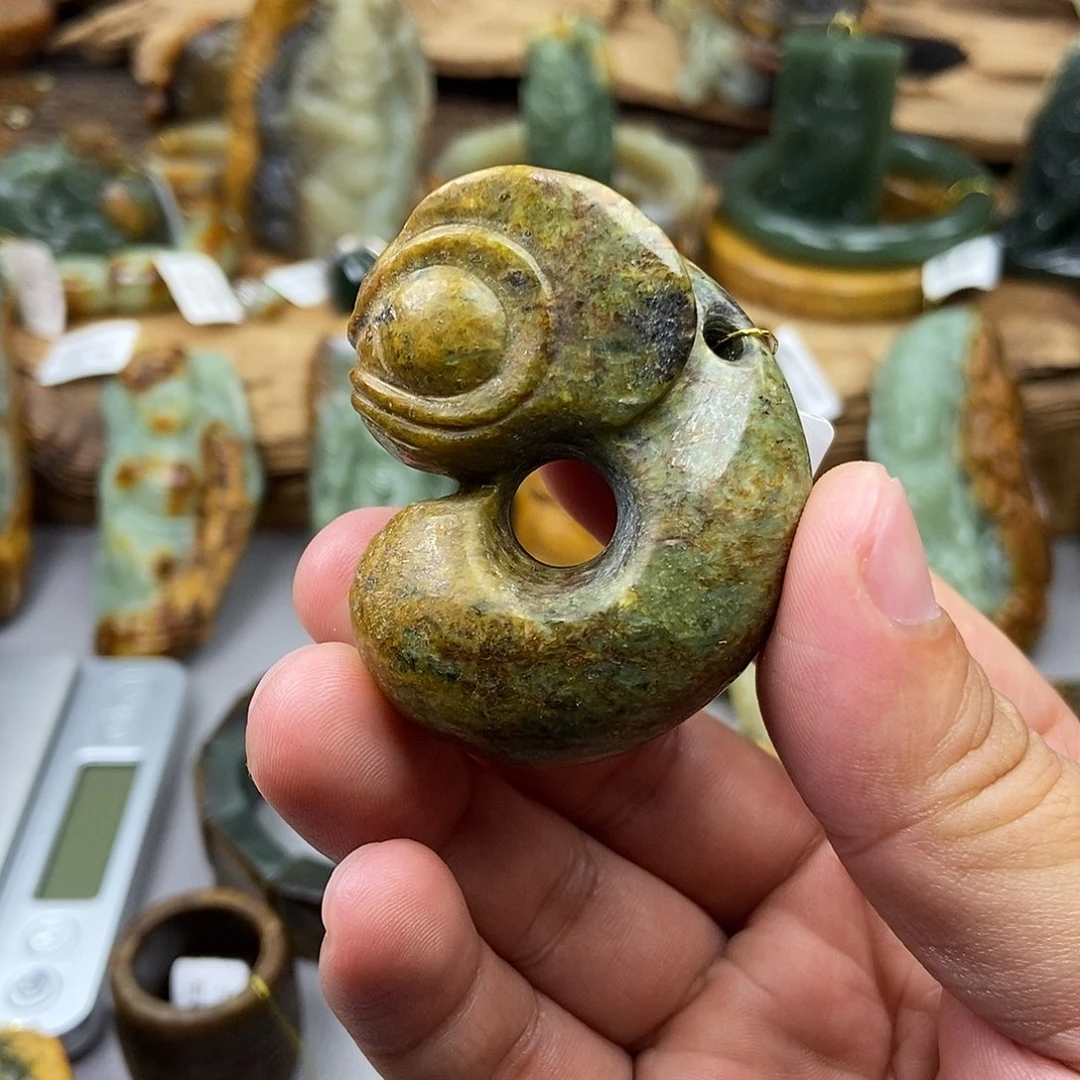 岫岩河磨玉（透闪石质玉）未镶嵌珠宝奇石