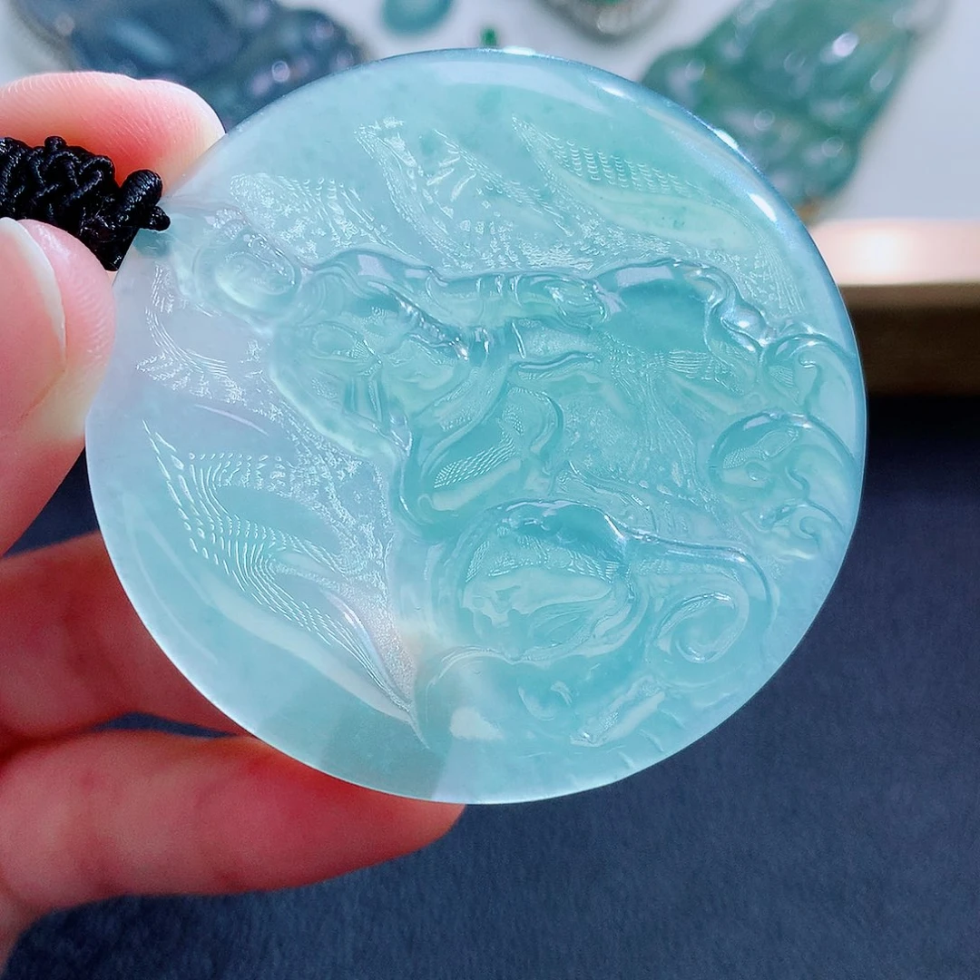 翡翠未镶嵌颈饰翡翠