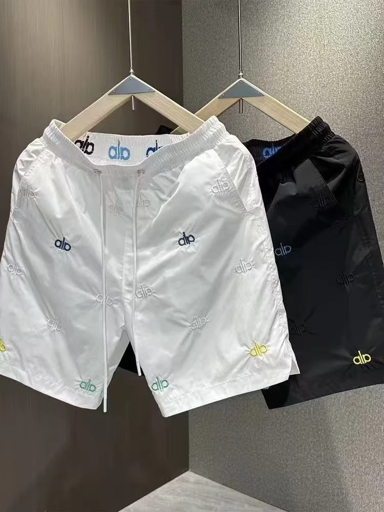 夏季冰丝黑白色轻奢短裤透气设计师刺绣男款速干薄款裤子时尚短裤