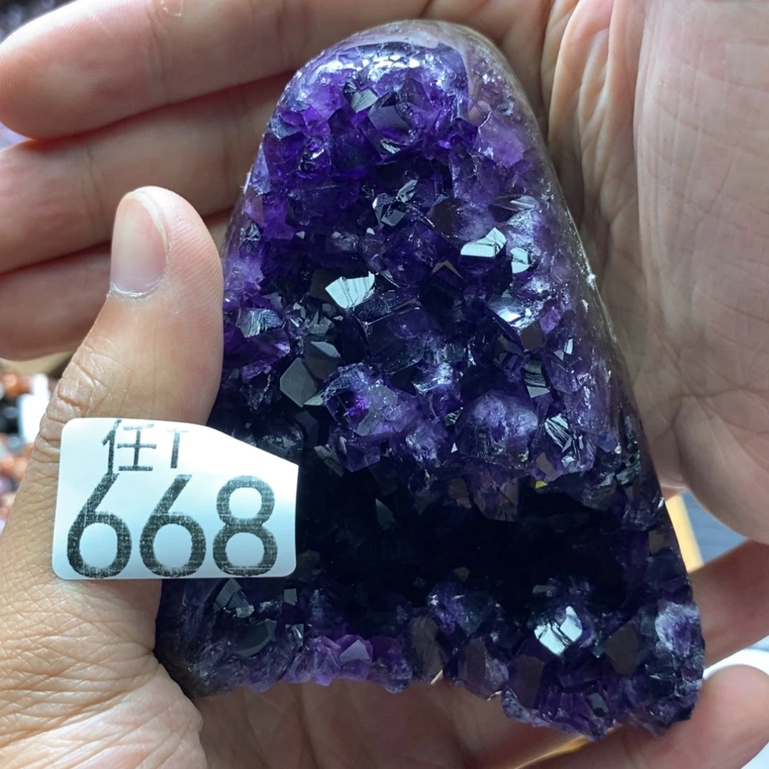 未镶嵌水晶大型摆件（非配饰）