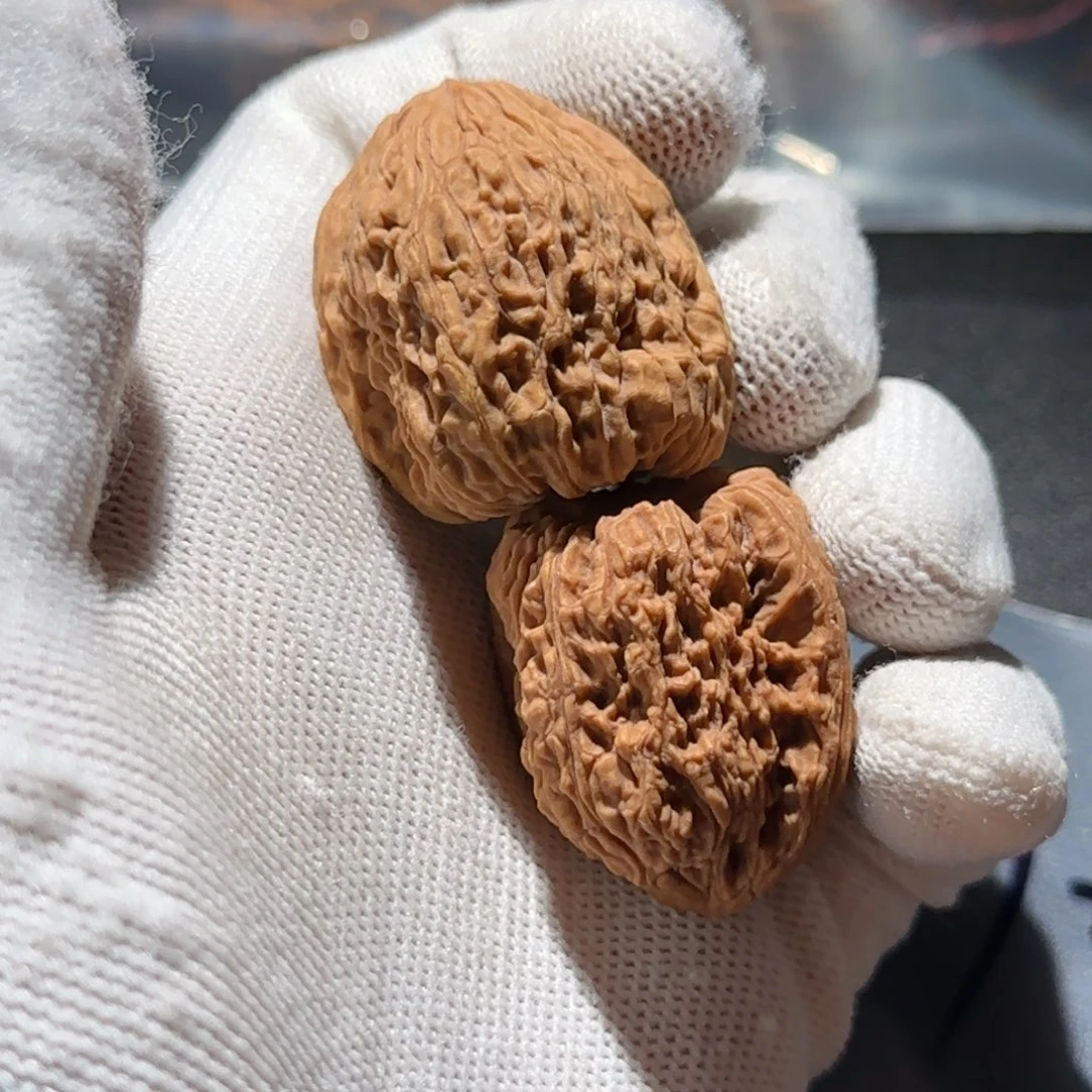 文玩核桃吊坠董*31拉丝 浮黄 色差