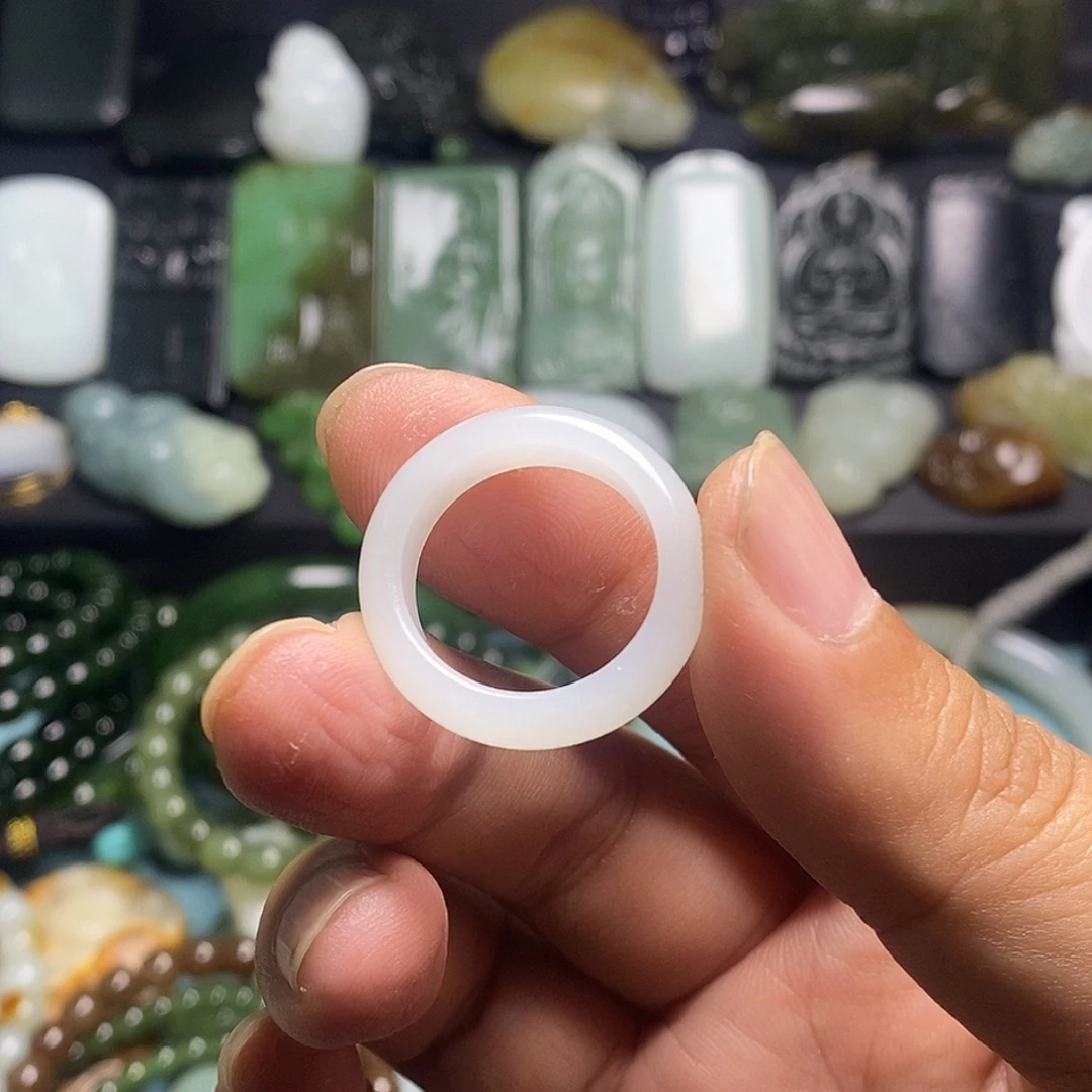 和田玉未镶嵌戒指