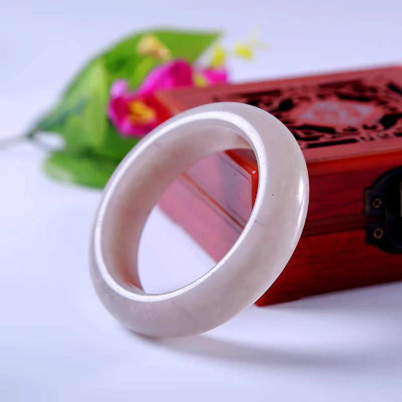 内蒙古佘太翠雪花紫玉甄选美镯