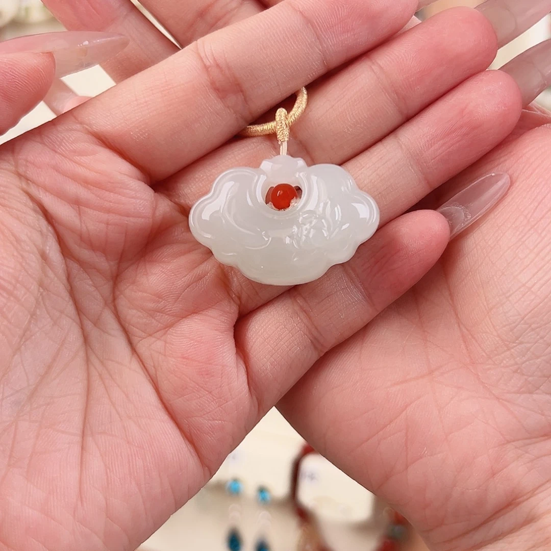 星***忆颈饰未镶嵌和田玉