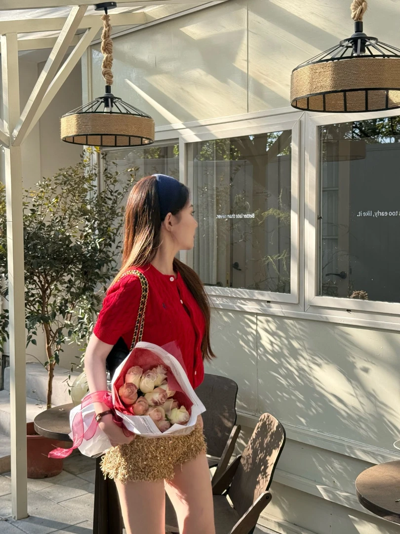 {容姨}短袖纽扣开衫刺绣小马11色针织毛衣