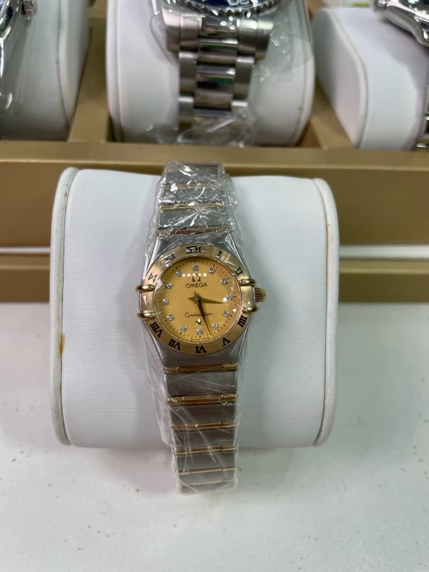 99新 Omega/欧米茄 欧米伽星座钻22表径钻刻18K金女士石英腕表