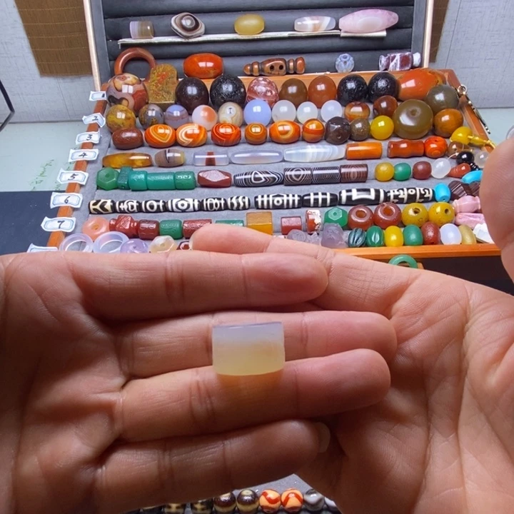 玛瑙/玉髓未镶嵌巴西玛瑙饰品桶珠