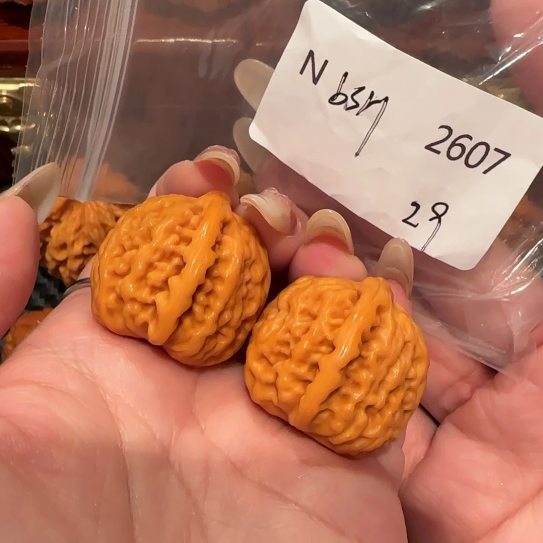 文玩核桃吊坠骑****昏白狮子28精品