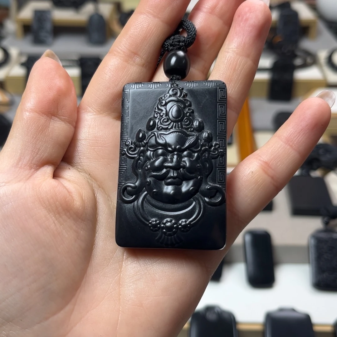 和田玉（墨玉）未镶嵌颈饰黄财