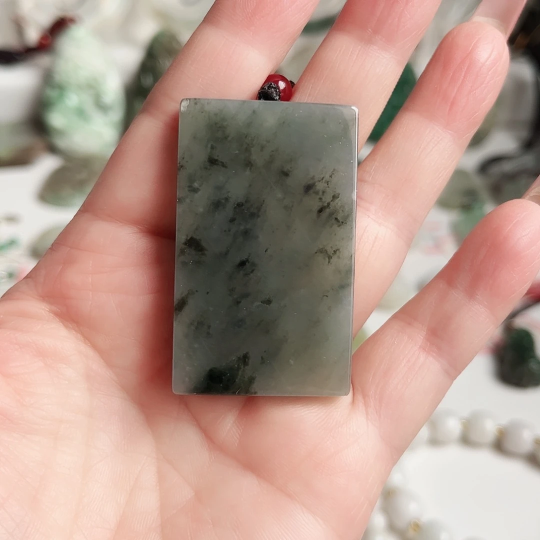 独山玉未镶嵌颈饰