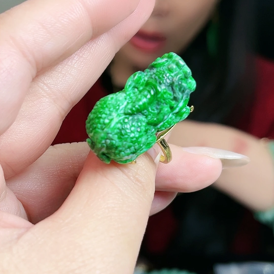 翡翠颈饰银S925镶嵌戒指