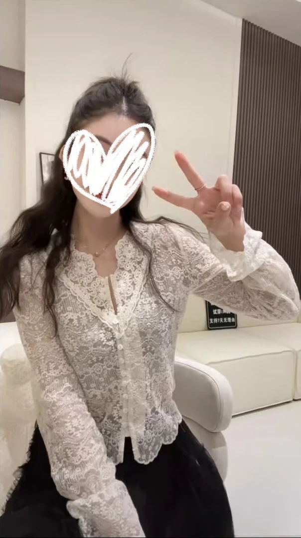 重工刺绣蕾丝V领单排扣衬衣开衫女 8014